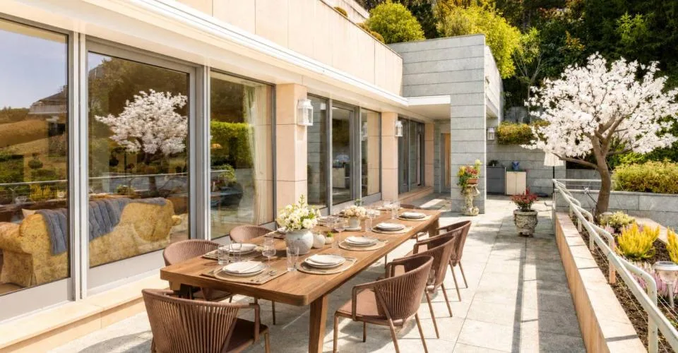 Magnifique appartement avec terrasse surplombant le lac – photo 11 sur 12