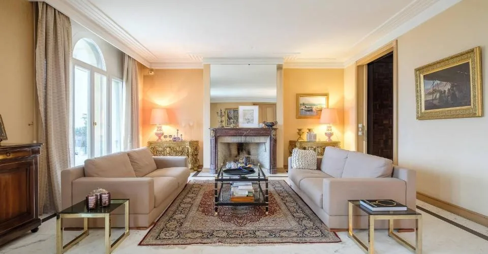 Vaste maison de maître divisée en 2 logements avec vue lac – photo 4 sur 12