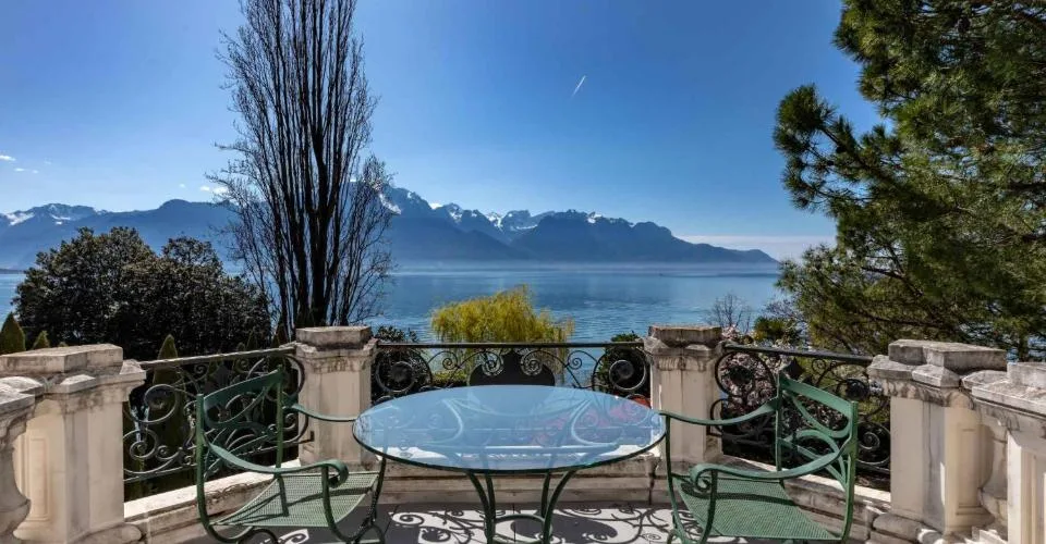 Perle architecturale au bord du lac – photo 10 sur 13