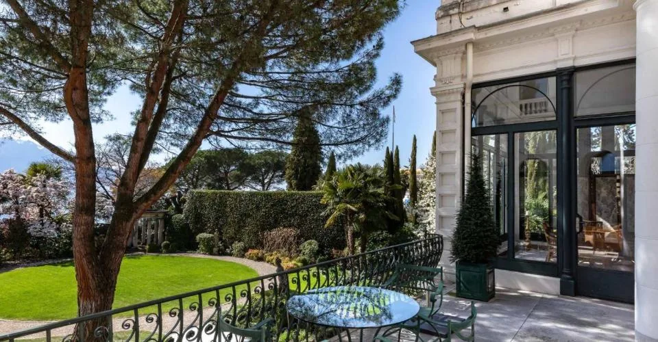 Perle architecturale au bord du lac – photo 6 sur 13