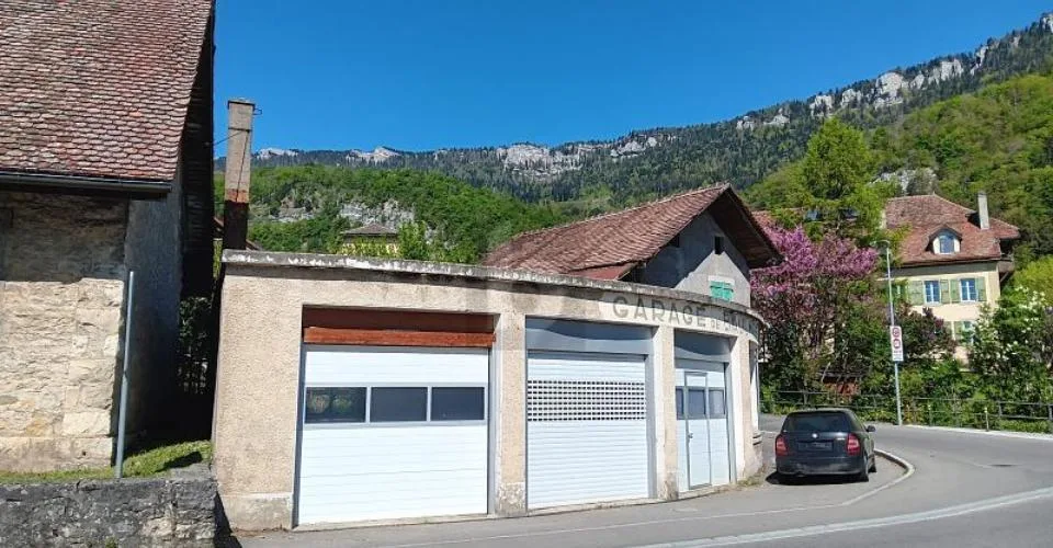 POTENTIEL POLYVALENT AU CŒUR DU VILLAGE – Foto 2 von 6