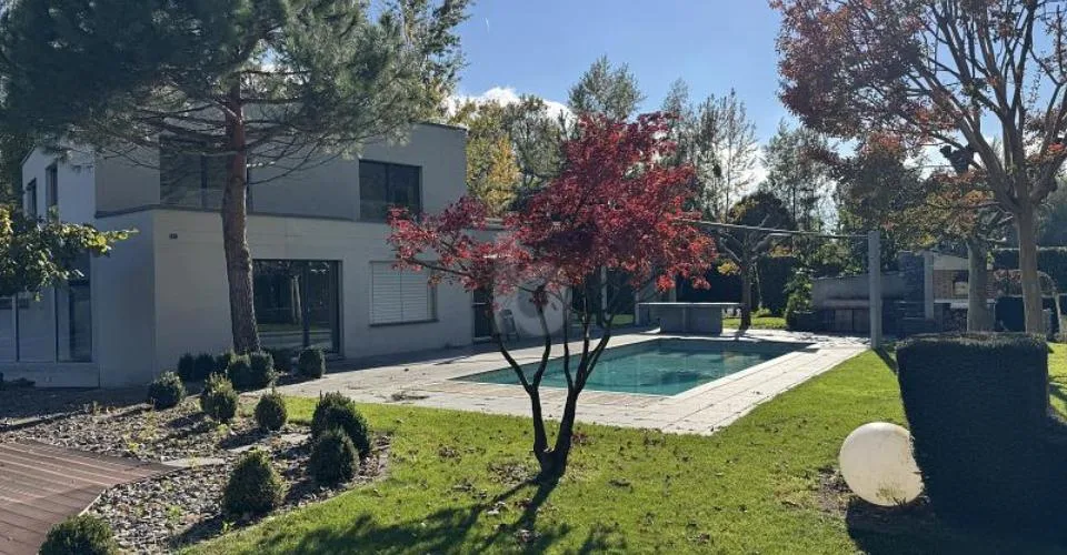 PROPRIÉTÉ EXCLUSIVE, OCCASION RARE DE VENTE – Foto 2 von 6