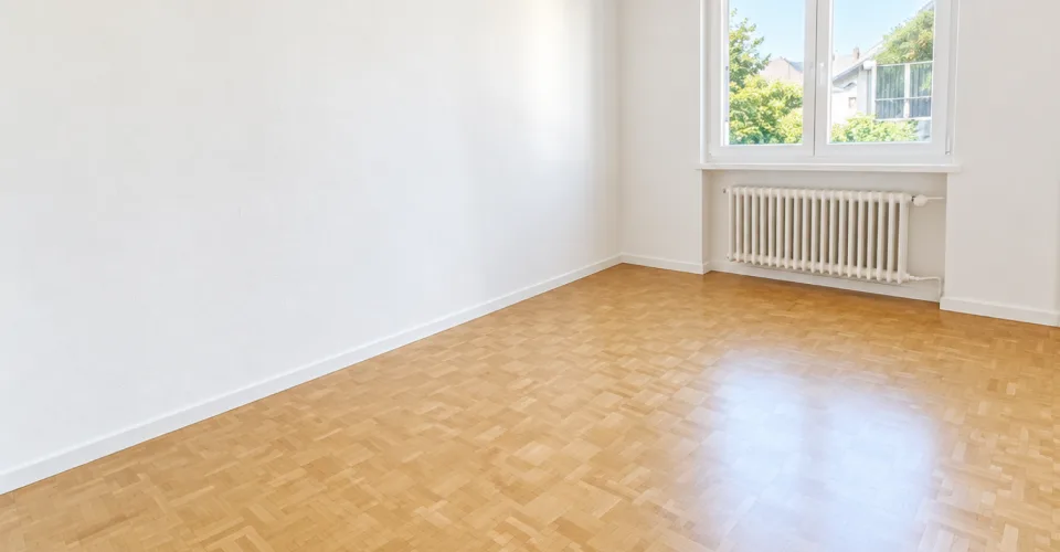 APPARTEMENT DE 3.5 PIÈCES RÉNOVÉ AVEC BALCON ET VUE SUR LE LAC ! – foto 4 di 10