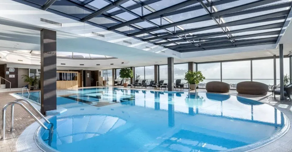 Somptueux appartement de 6.5 pièces avec une vue saisissante sur le lac – foto 10 di 12