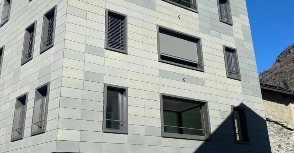 Affascinante attico di recente costruzione a Biasca – foto 10 di 11