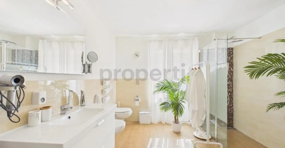Villetta 4.5 Locali con Piscina a Roveredo GR – photo 9 of 13