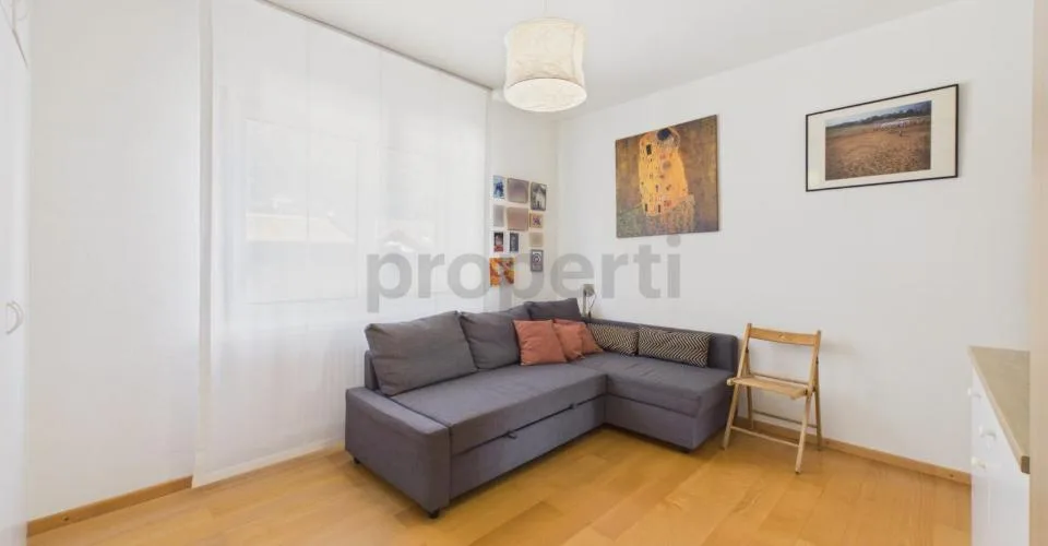 Finiture in Parquet, Aria Condizionata & Piani Luminosi! – photo 7 of 11