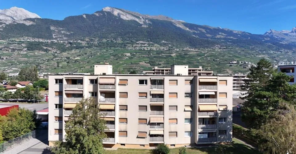Spacieux attique 4 pièces 1-2 de 111 m2 bruts à Conthey – foto 2 di 13