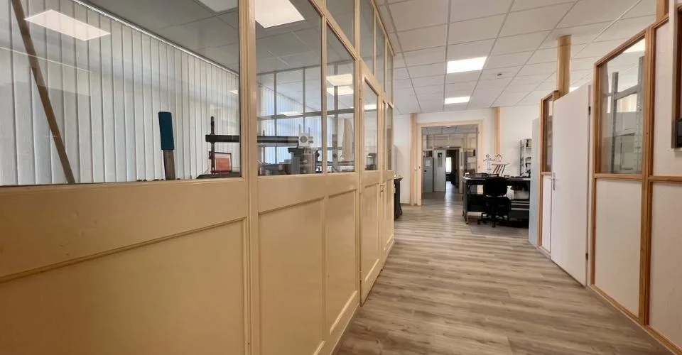 Faites une offre pour ce très bel Immeuble mixte, avec 14 garages et 18 places de parc – Foto 6 von 13
