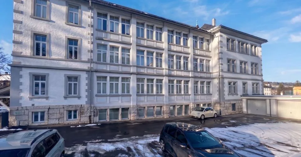 Faites une offre pour ce très bel Immeuble mixte, avec 14 garages et 18 places de parc – Foto 11 von 13