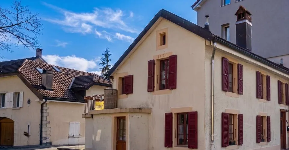 4.5 Zimmer Reihenfamilienhaus in Fleurier – Foto 2 von 13
