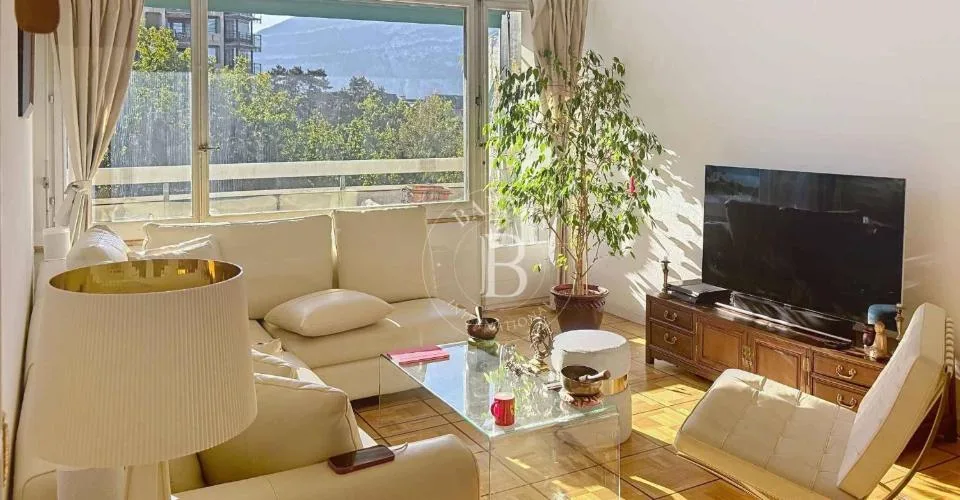 Bel appartement de 4 pièces en étage élevé au coeur de Champel – photo 10 sur 10