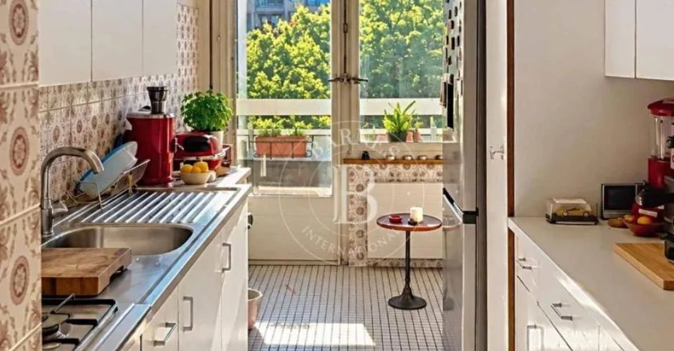 Bel appartement de 4 pièces en étage élevé au coeur de Champel – photo 3 sur 10