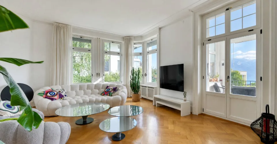 Maison de Maître rénovée avec vue panoramique sur le Léman – foto 2 di 10