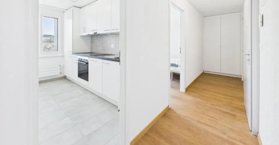 APPARTEMENT DE 2.5 PIÈCES RÉNOVÉ À LA CHAUX-DE-FONDS - À VISITER ! – photo 4 of 12