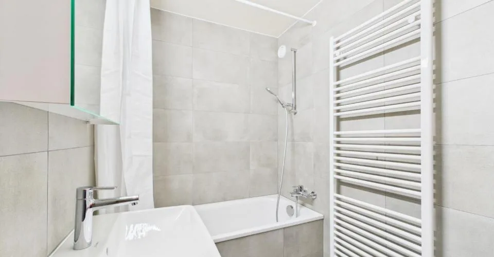 APPARTEMENT DE 2.5 PIÈCES RÉNOVÉ À LA CHAUX-DE-FONDS - À VISITER ! – photo 5 of 12