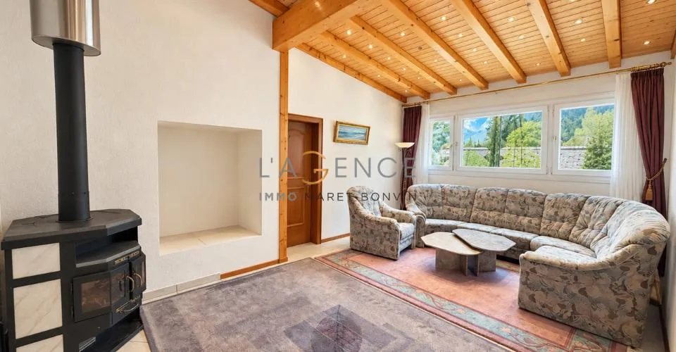 L'ELEGANCE D'UN GRAND CHALET PRIVE FACE AUX ALPES – Foto 5 von 13