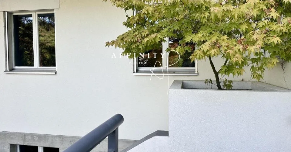 APPARTEMENT DUPLEX 7 PIÈCES RÉNOVÉ AVEC JARDIN PRIVATIF – Foto 4 von 13