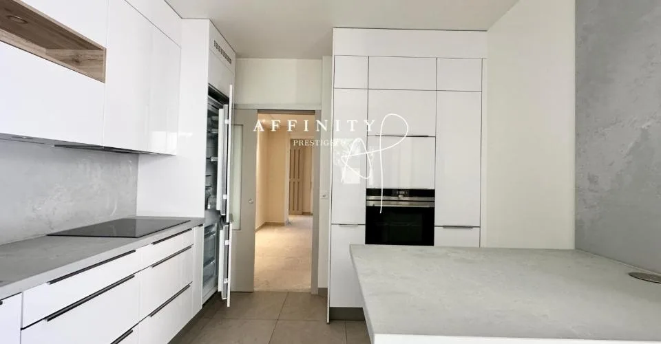 APPARTEMENT DUPLEX 7 PIÈCES RÉNOVÉ AVEC JARDIN PRIVATIF – Foto 8 von 13