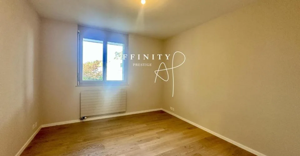 APPARTEMENT DUPLEX 7 PIÈCES RÉNOVÉ AVEC JARDIN PRIVATIF – Foto 11 von 13