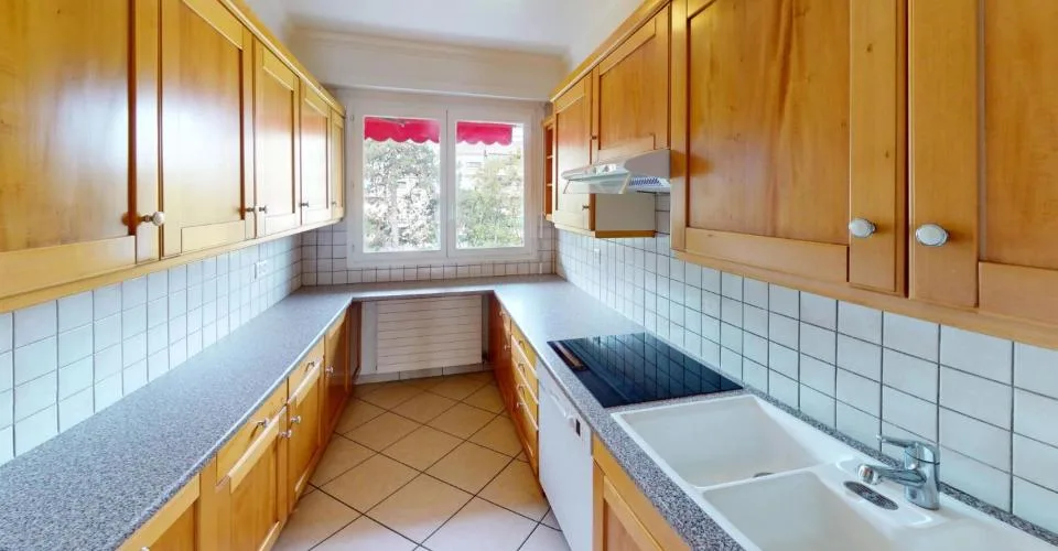 Florissant - Schönes 4-Zimmer-Wohnung auf der 6. Etage – Foto 3 von 9
