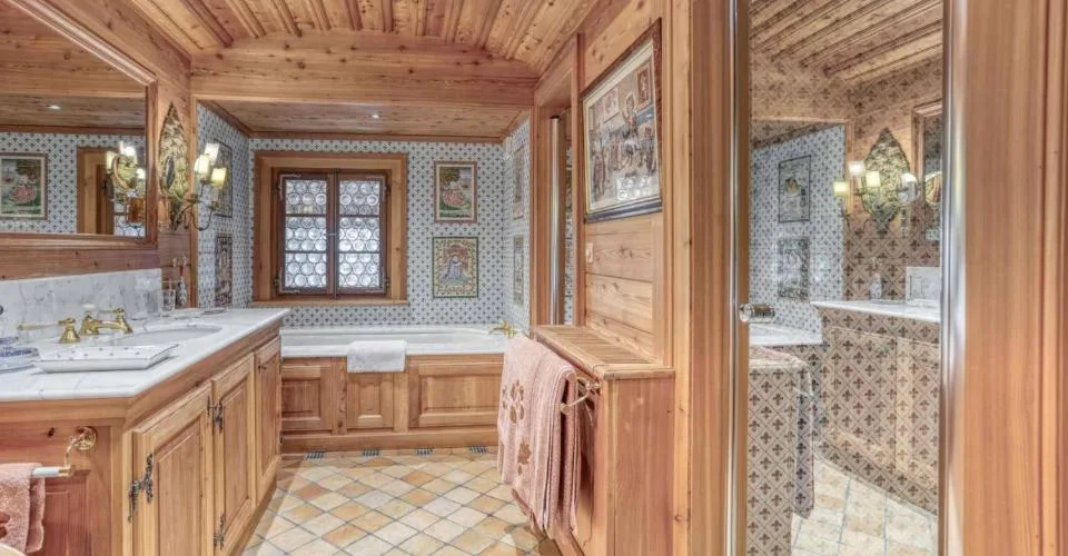 MAGNIFIQUE CHALET AUX ESSERTS – 6 CHAMBRES – foto 6 di 13