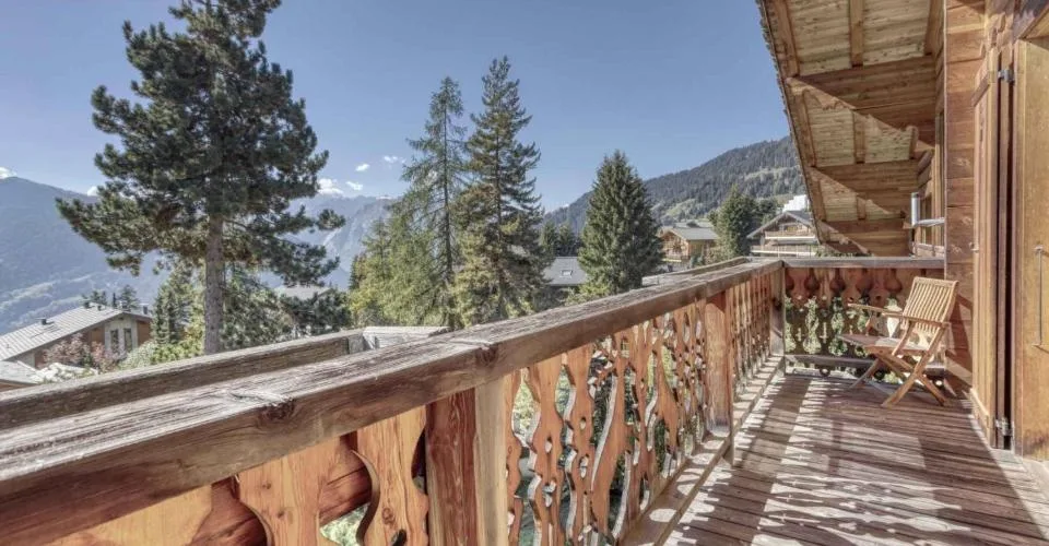 MAGNIFIQUE CHALET AUX ESSERTS – 6 CHAMBRES – foto 11 di 13