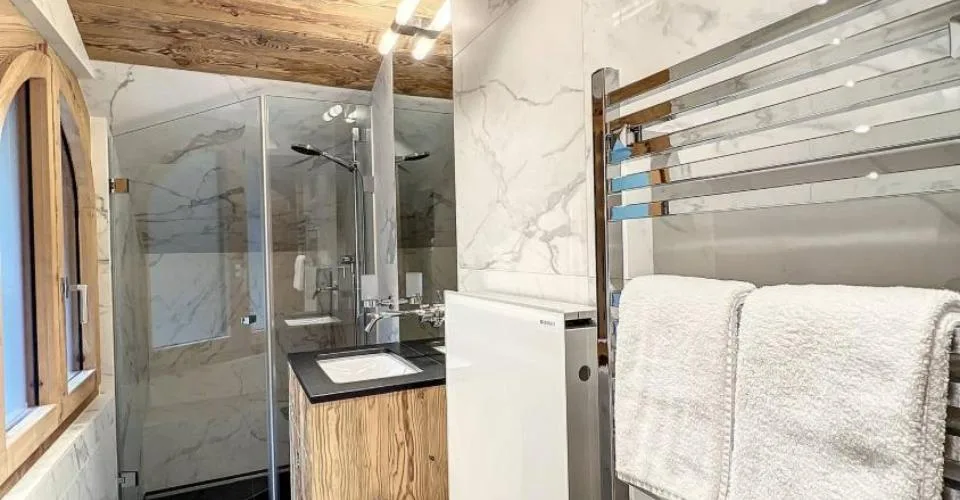 Superbe studio ski-in-ski-out entièrement rénové ! – Foto 6 von 7