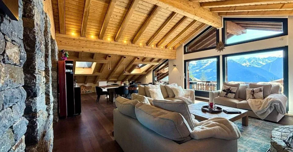 Spacieux duplex rénové au cœur de Verbier – foto 2 di 13