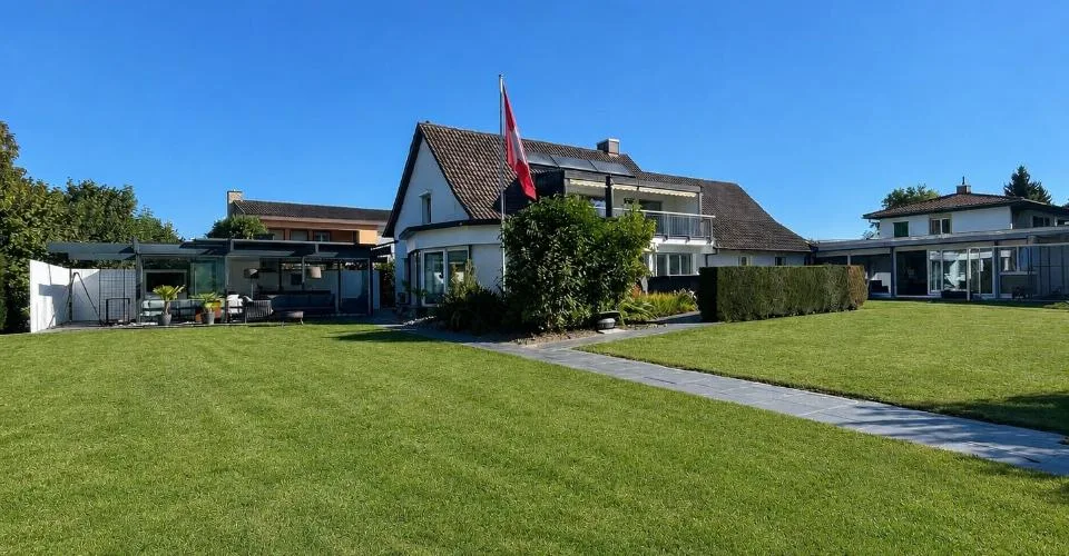 Familienfreundliches Zuhause mit viel Platz, Garten und zahlreichen Extras – Foto 12 von 13