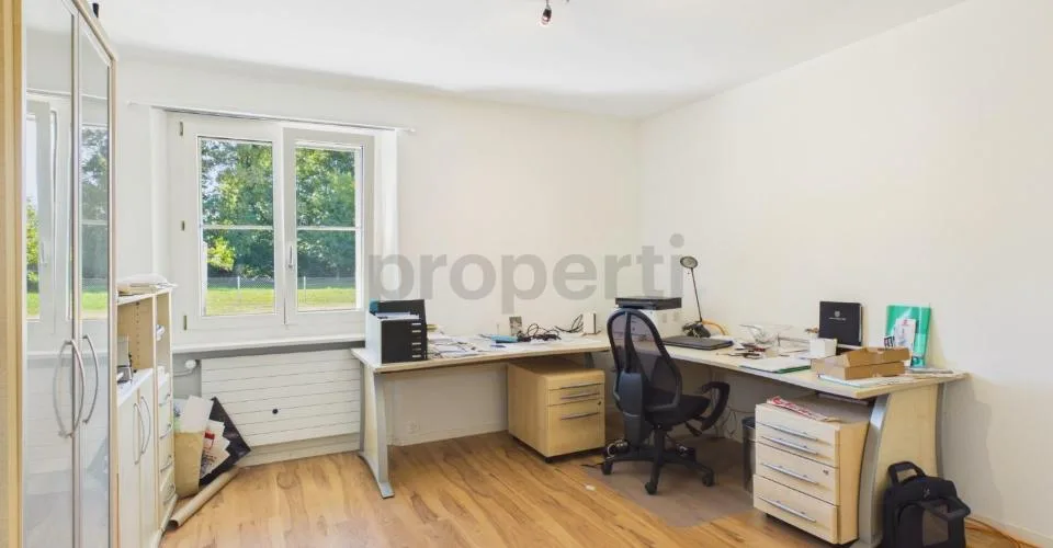 Familienfreundliches Zuhause mit viel Platz, Garten und zahlreichen Extras – Foto 6 von 13