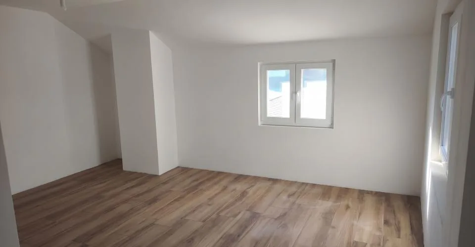 Maison mitoyenne rénovée - 4.5 pièces à Epalinges – photo 3 of 8
