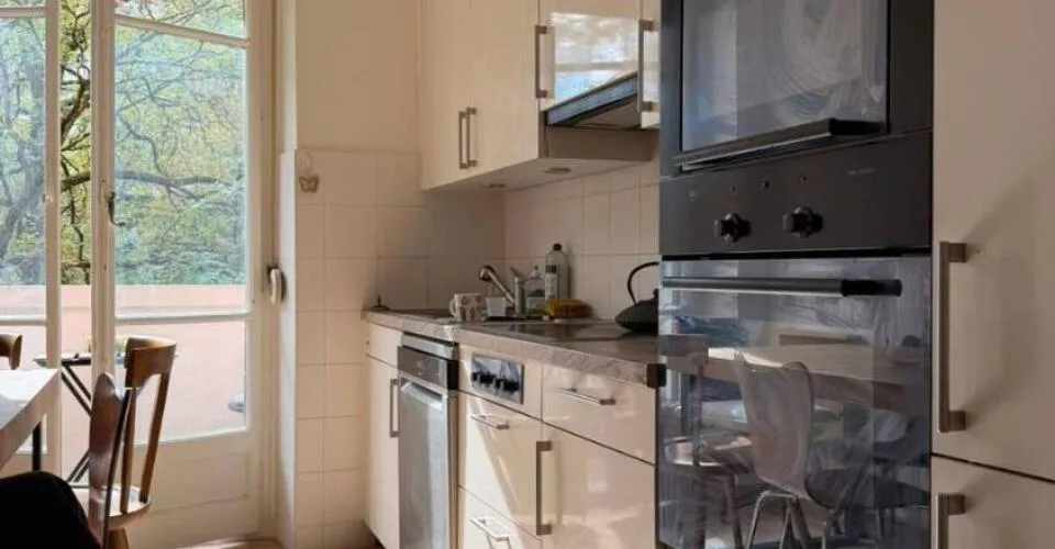 Bel appartement 4 pièces de style ancien au centre-ville de Genève – foto 3 di 12