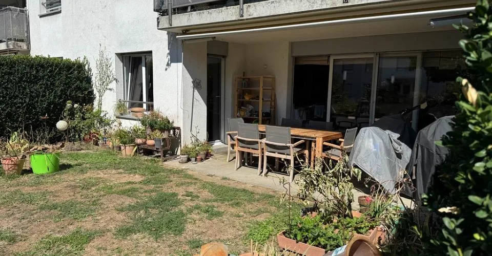 Charmant appartement de 4 pièces au rez-de-chaussée – Foto 9 von 11
