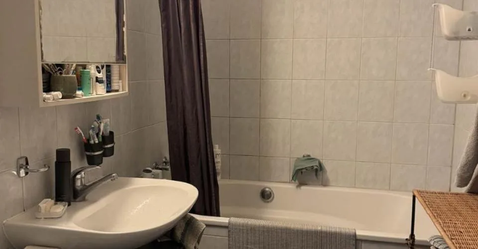 Charmant appartement de 4 pièces au rez-de-chaussée – Foto 5 von 11
