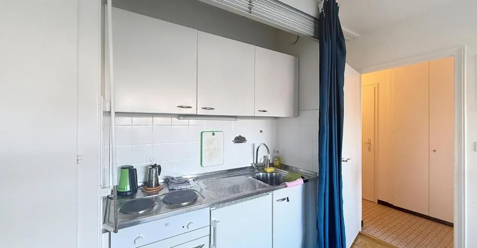 Studio au 2ème étage à Lausanne – Foto 2 von 4