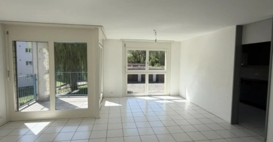 BEL APPARTEMENT RENOVE DE 4.5 PCES - CRESSIER/NE – Foto 4 von 19