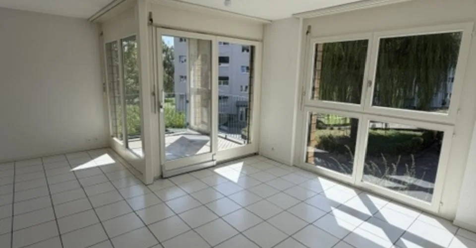 BEL APPARTEMENT RENOVE DE 4.5 PCES - CRESSIER/NE – Foto 6 von 19