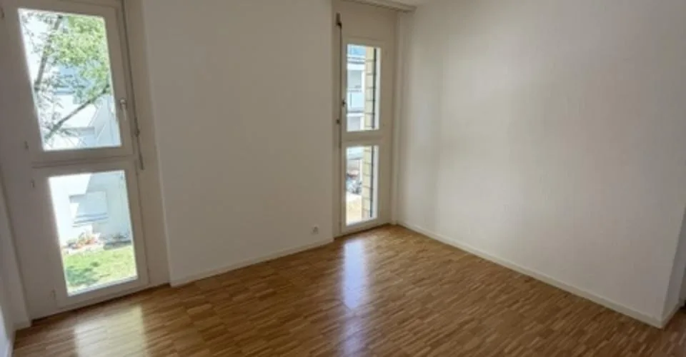 BEL APPARTEMENT RENOVE DE 4.5 PCES - CRESSIER/NE – Foto 14 von 19