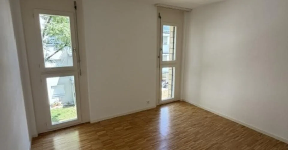 BEL APPARTEMENT RENOVE DE 4.5 PCES - CRESSIER/NE – Foto 10 von 19