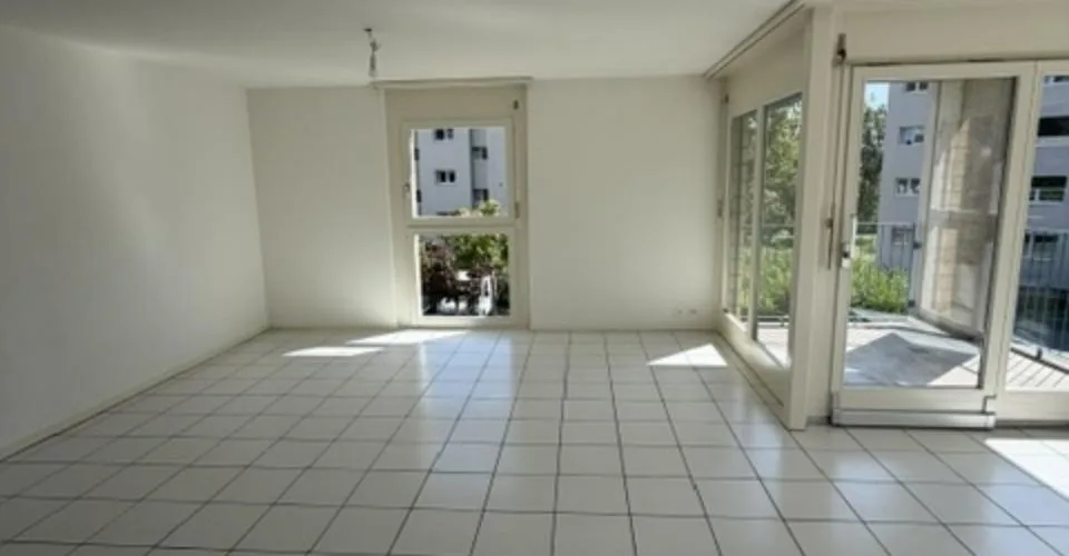 BEL APPARTEMENT RENOVE DE 4.5 PCES - CRESSIER/NE – Foto 7 von 19