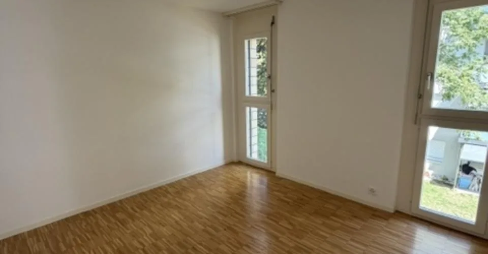 BEL APPARTEMENT RENOVE DE 4.5 PCES - CRESSIER/NE – Foto 11 von 19