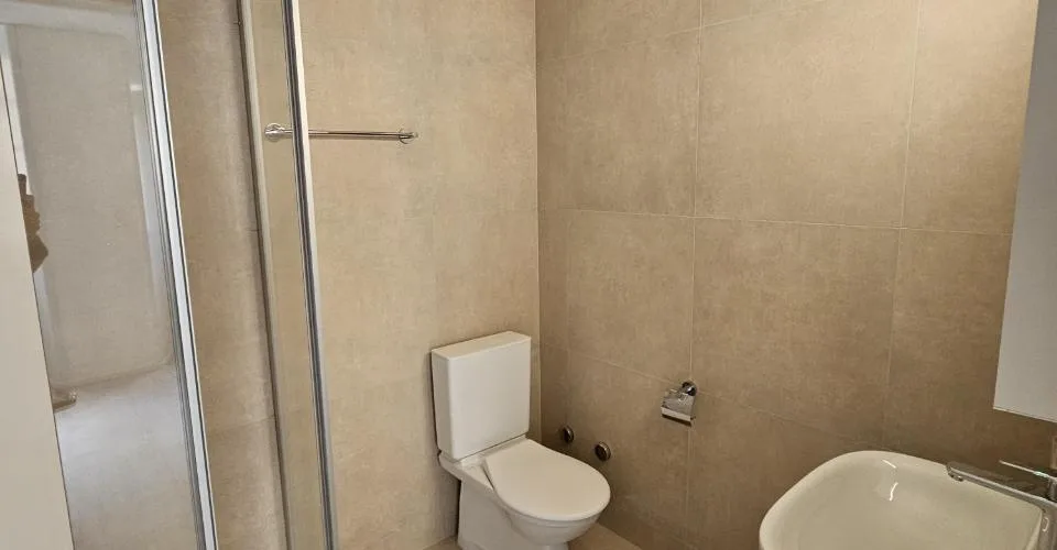Studio entièrement rénové au rez-de-chaussée – Foto 5 von 7