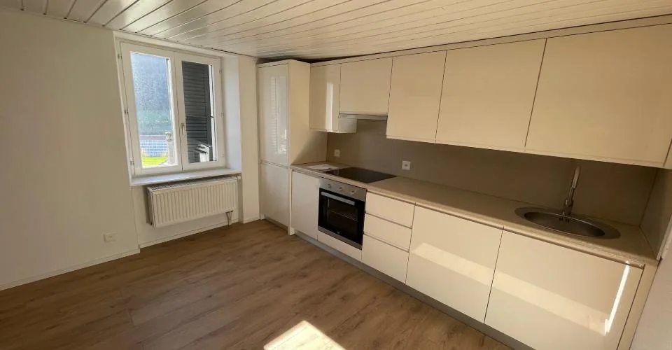 A louer: appartement 2.5 pièces - Rue du Midi 34, St-Imier – foto 3 di 6