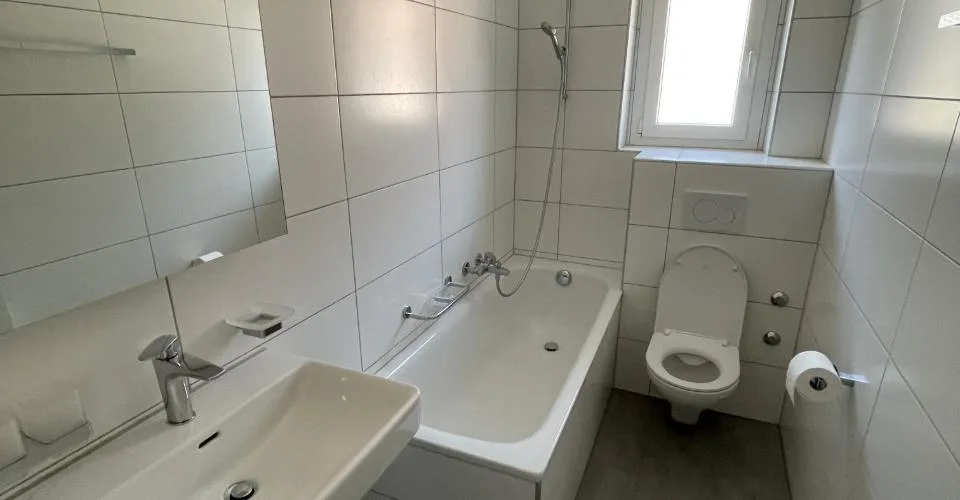 A louer: appartement 3 pièces avec balcon - Gare 18, St-Imier – foto 3 di 6