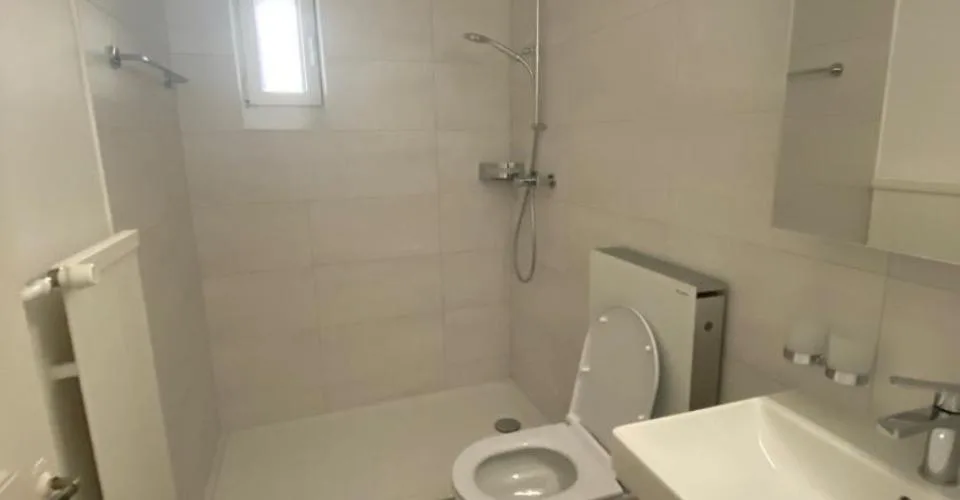 Appartement de 3 pièces rénové – foto 3 di 9