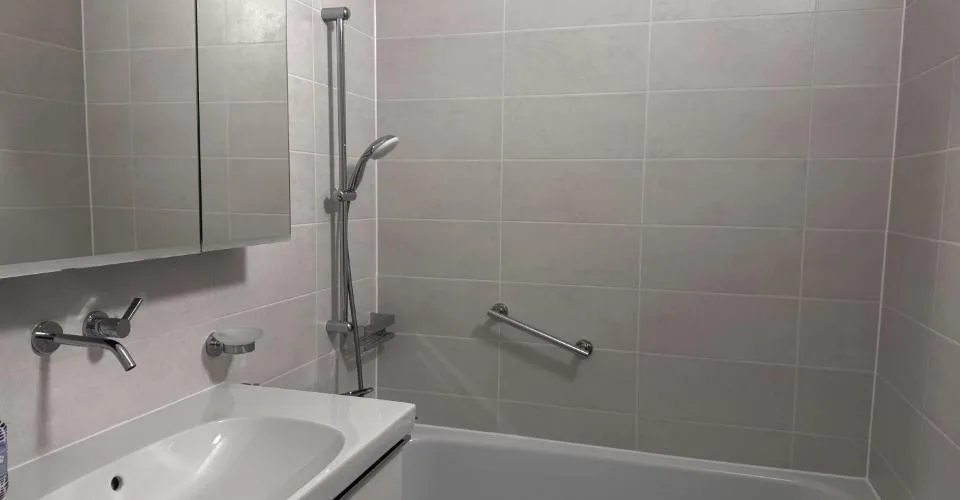 Spacieux appartement de 5 pièces avec balcon au Petit-Saconnex – Foto 7 von 10
