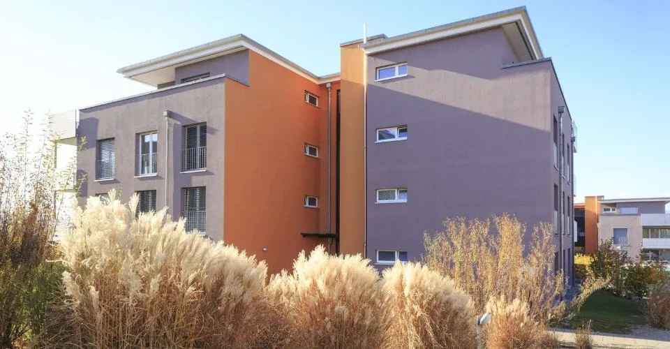 Appartement de 3.5 pièces avec balcon à Payerne! – Foto 3 von 9