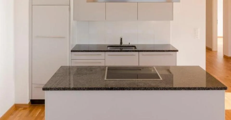 Appartement de 3.5 pièces avec balcon à Payerne! – Foto 7 von 9