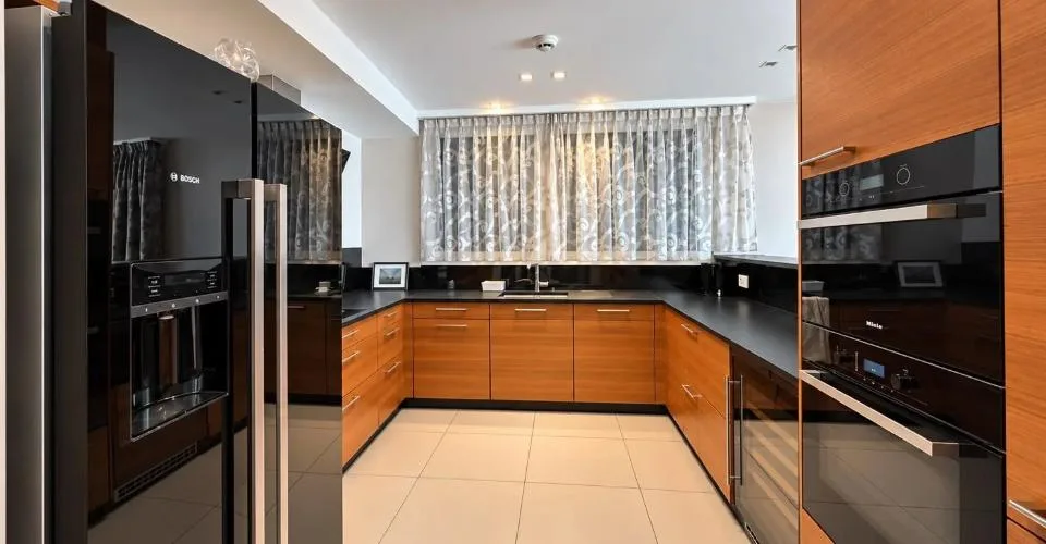 Rare appartement de prestige meublé avec vue panoramique sur le lac – Foto 6 von 13
